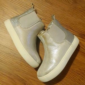 Carters size 6 metallic glitter boots